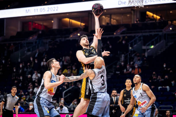 使得他在老 使得他在老